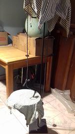 Piantana da terra e lampadario in ferro e stoffa