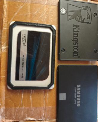 3 SSD 2.5 pollici da 240, 250 e 275 GB