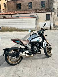 Moto CLX 700