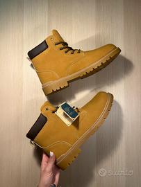 scarpa stivale tipo timberland
