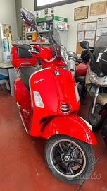 Vespa GTS Super 125