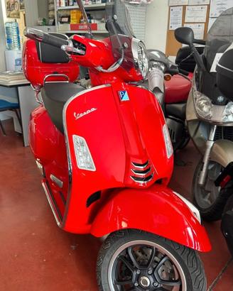 Vespa GTS Super 125