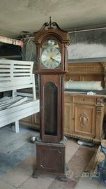 Orologio a pendolo a colonna da terra