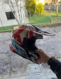 Casco cross Airoh Twist Leader S