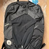 Salomon zaino Milano Cortina 2026 capacità 20L