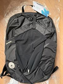 Salomon zaino Milano Cortina 2026 capacità 20L