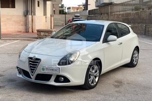 ALFA ROMEO Giulietta 1.6 JTDm-2 105 CV Distinctive