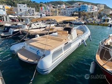 Gommone Master con rimorchio