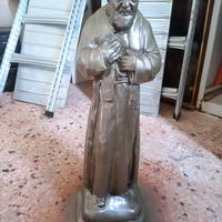 statua padre pio