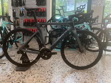 BIANCHI OLTRE RACE 105 Di2 12V MISURA 53 COLORE AB