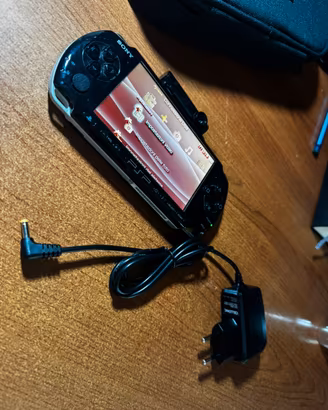 Sony PSP 3004 (serie Slim & Lite / Piano Black)