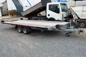 Rimorchio porta auto