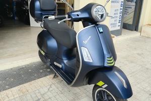 Piaggio Vespa 300 GTS