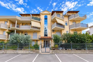 2 LOCALI A GIULIANOVA