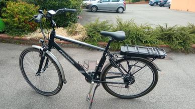 Montana E-Bluecity bici elettrica Uomo 28″