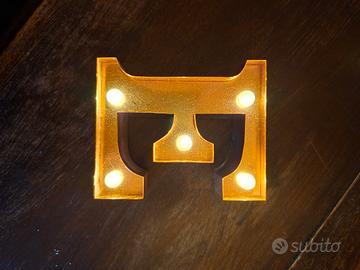 Lettera "E" Luminosa Decorativa a LED