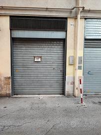 POMEZIA (RM) Via Silvio Pellico Magazzino Box Mq30