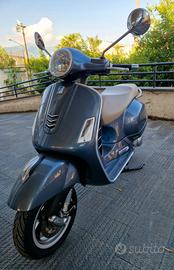 Piaggio Vespa 300 GTS