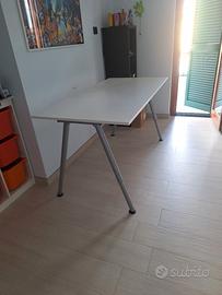 Srivania+ libreria ikea