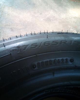 Coppia Gomme  seminuove  Falken 175/65 R15 84T