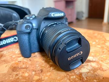 Canon EOS 2000D  + Obiettivo EF-S 18-55mm
