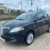Lancia Ypsilon 1.2 69 CV 5 porte S&S Platinum