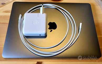 MacBook Pro 13 i5 512 SSD 16GB RAM TouchPad