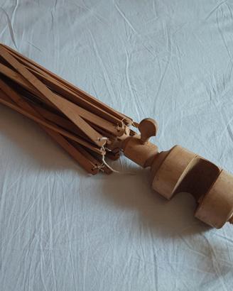 Arcolaio dipanatore vintage in legno con morsetto