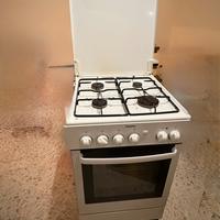 Cucina gas metano con forno elettrico