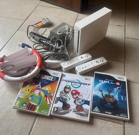 Nintendo Wii con 2 controller e 3 giochi + volante