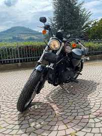 Harley Davidson Sportster modello XL 883 R