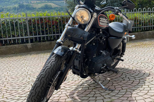 Harley Davidson Sportster modello XL 883 R