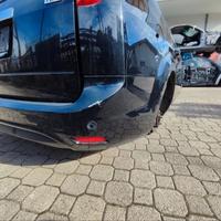 PARAURTI POSTERIORE PER FORD FOCUS II ANNO 2011