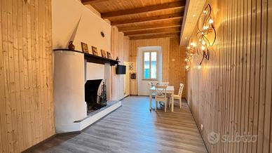 Casa a lezzeno