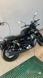 Moto Guzzi V7 III Stone