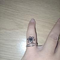 Anello a fiore regolabile 