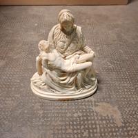 Statua della Pietà – Madonna con Cristo – scultura