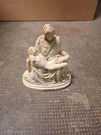 Statua della Pietà – Madonna con Cristo – scultura