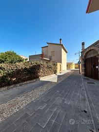 Casa Indipendente su due livelli con giardino