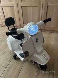 Vespa Piaggio elettrica per bambini