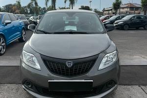 Lancia Ypsilon 1.0 FireFly 5 porte S&S Hybrid Albe