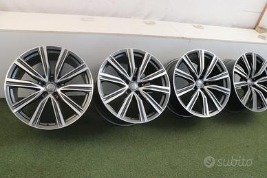 Cerchi in lega Audi Q8 SQ8 21 ORIGINALI 4M8601025G