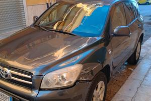 TOYOTA RAV4 CROSSOVER