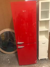 Frigorifero rosso