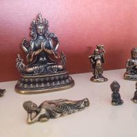 8 miniature Buddha in ottone 