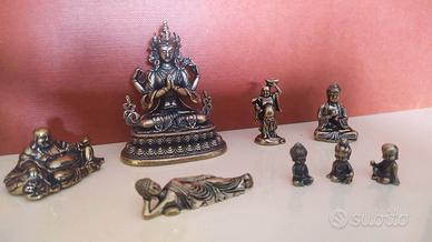 8 miniature Buddha in ottone 