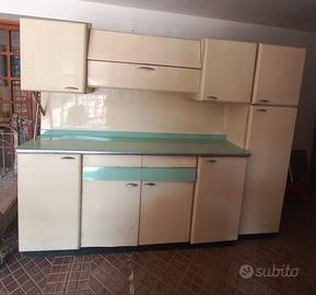 Capiente credenza dispensa vintage anni 50 60