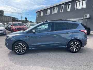 FORD Kuga 2.0 TDCI 150 CV ST-Line- tetto apribil