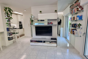 Bilocale ristrutturato con giardino e posto auto