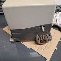 motore per cancello scorrevole 